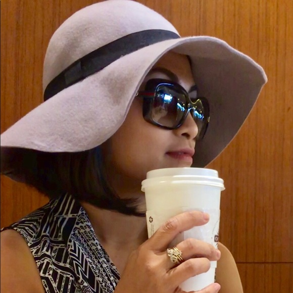 Meet your Posher, Kristel - Picture 2 of 6